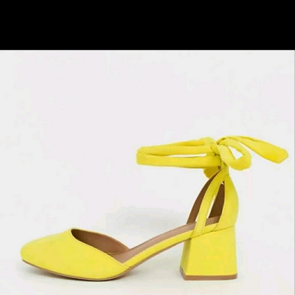 Neon yellow heels - Picture 2 of 3